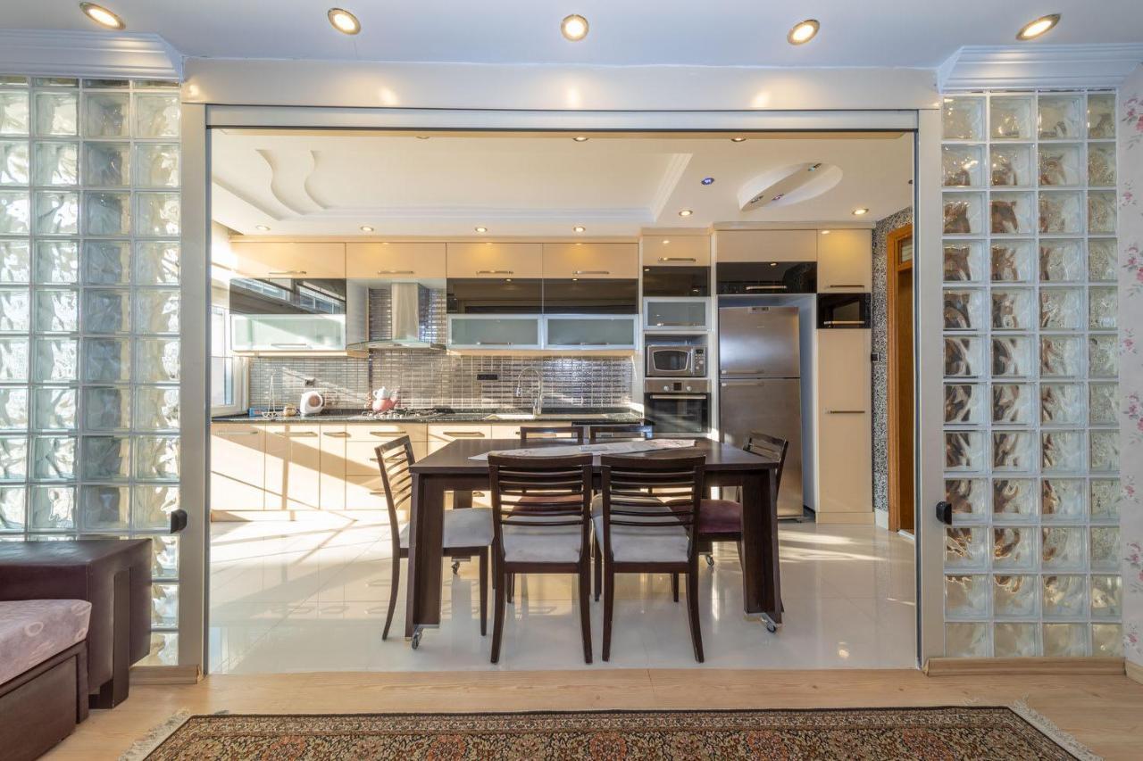 Apartment Exceptional Apartment With Sea View Near Mermerli Beach In Muratpasa, Antalya