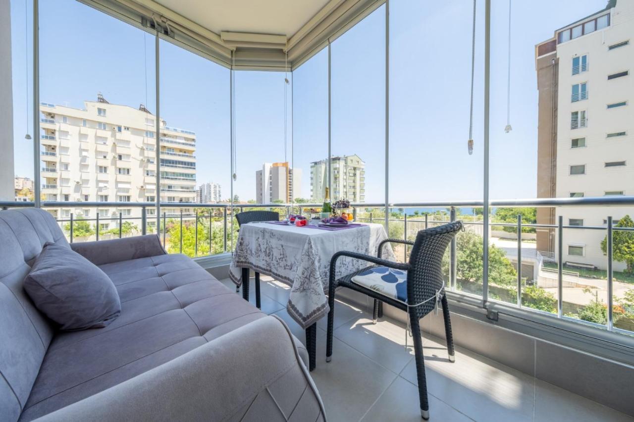 Lara 1+1 Luxury Appartement Antalya