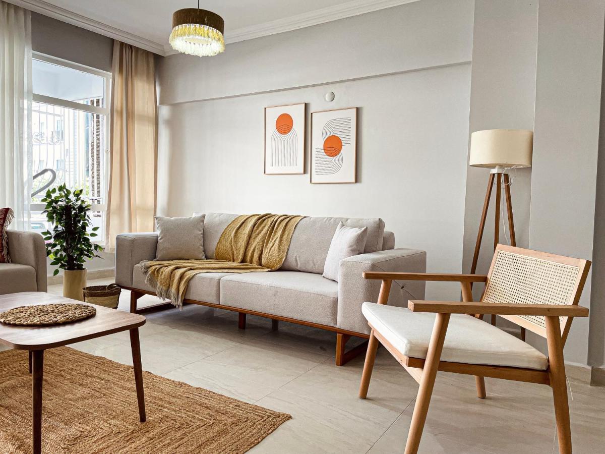 Central Location , Modern Family , Near Sea *