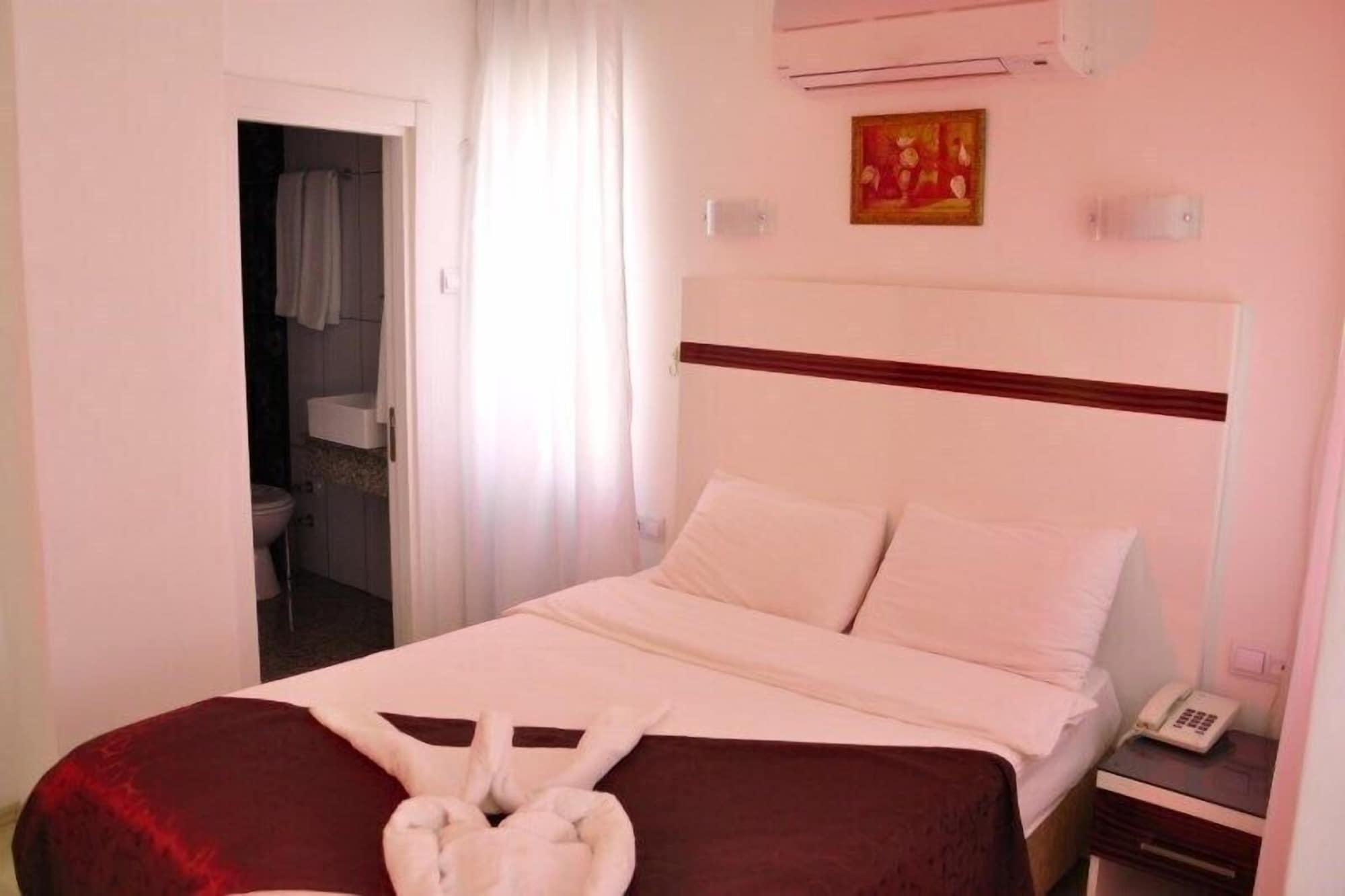 Hotel Atalla 3*