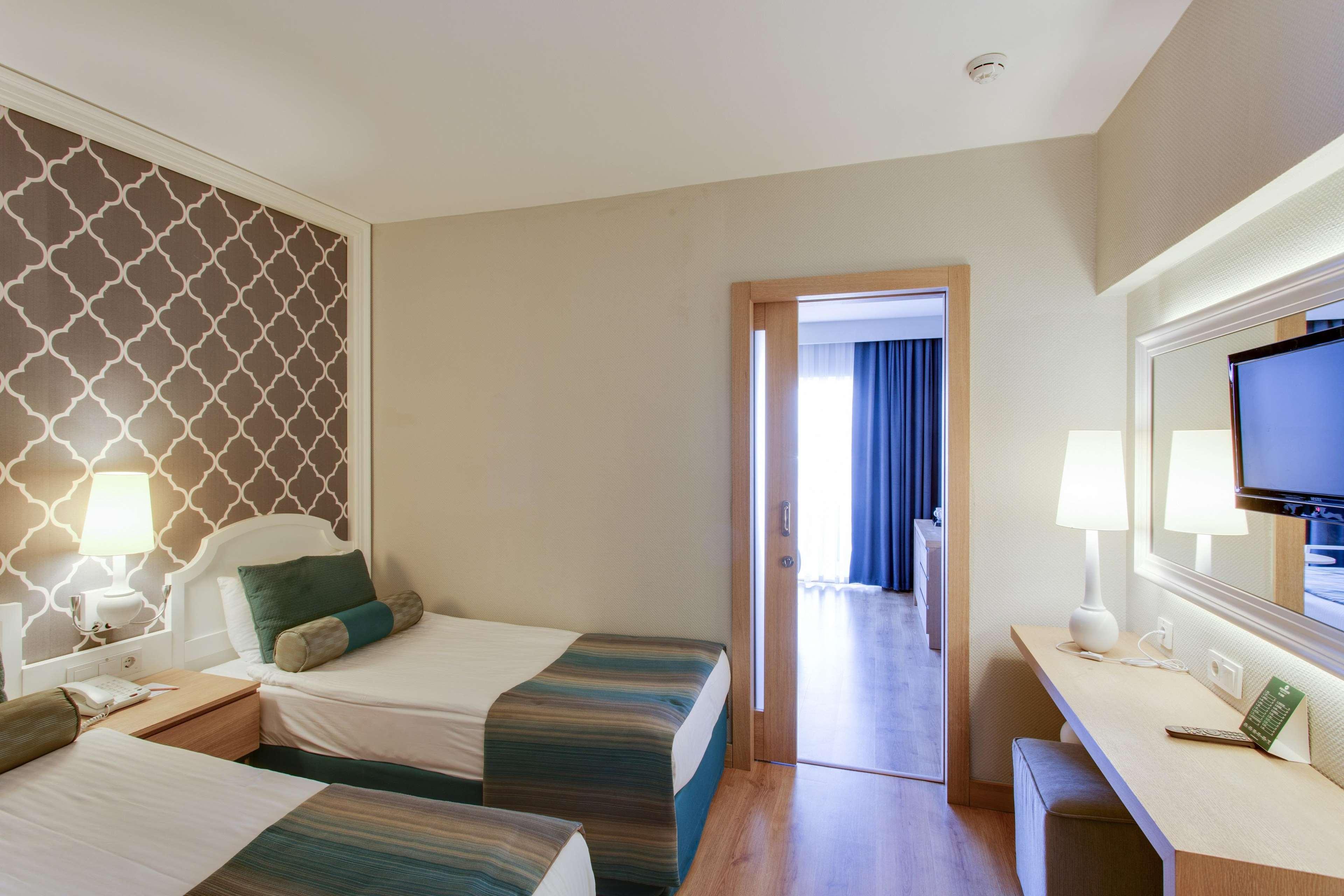Sherwood Exclusive Lara 5* Antalya
