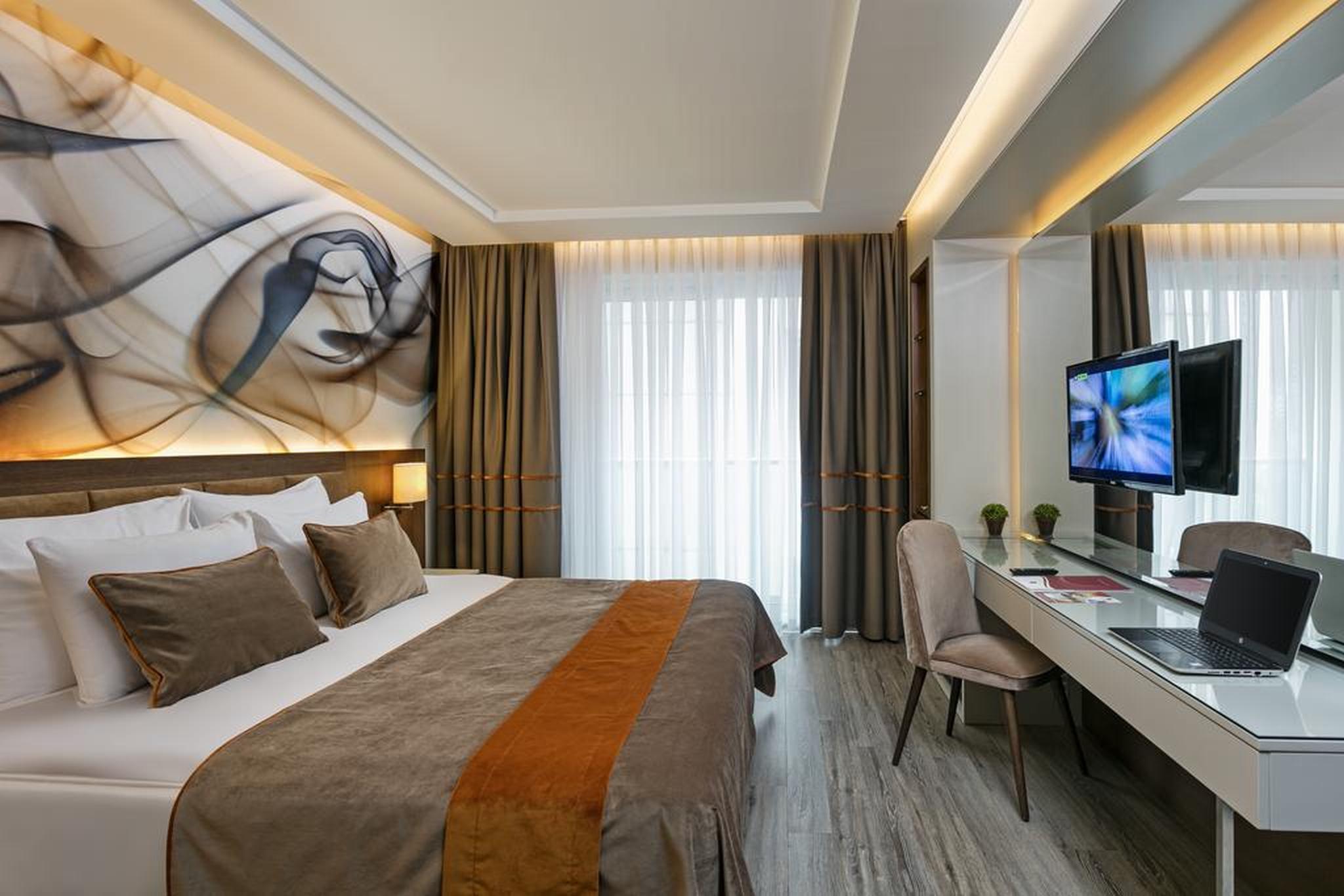 Hotel B Business & Antalya