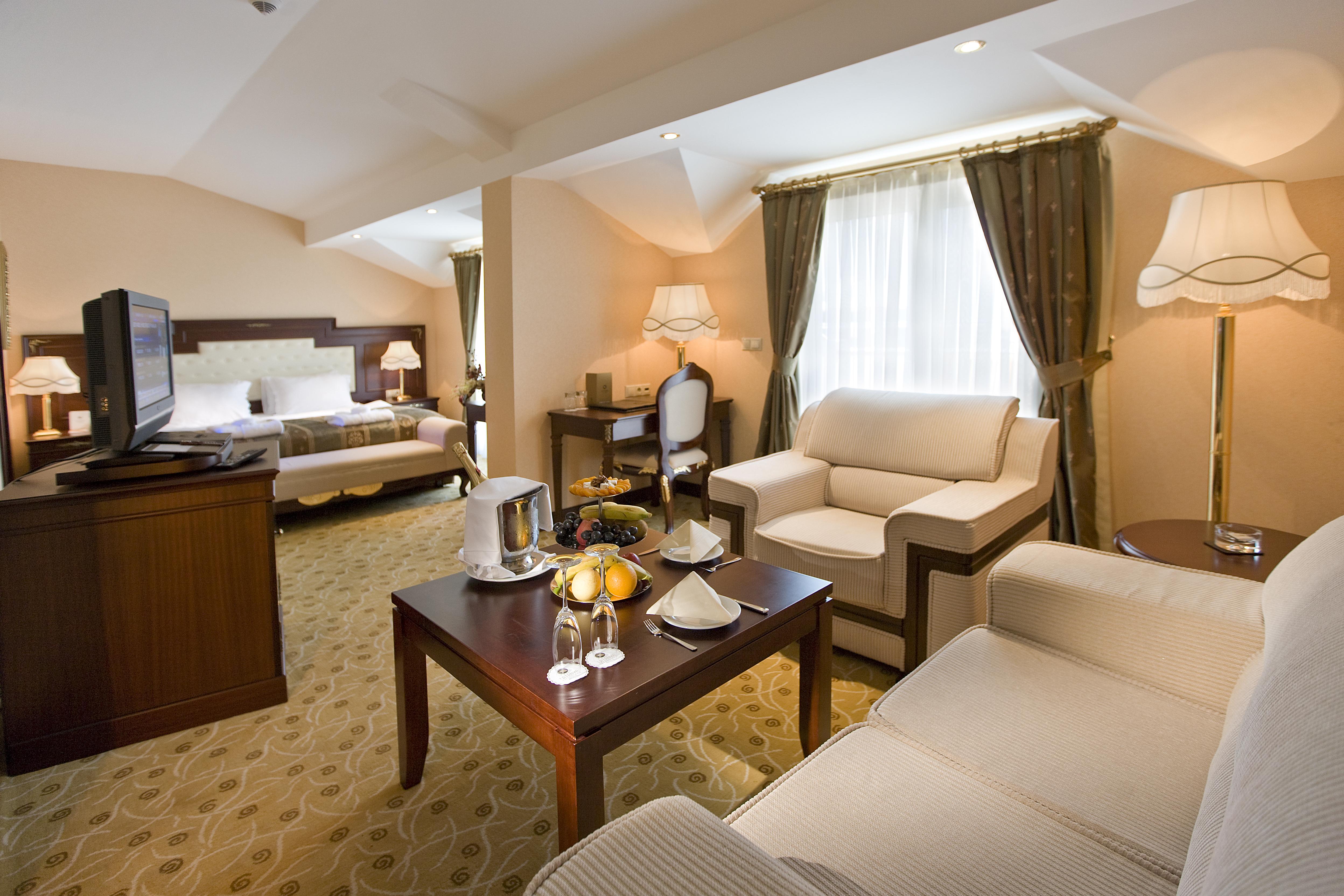 Hotel Latanya Palm & Airport 4*