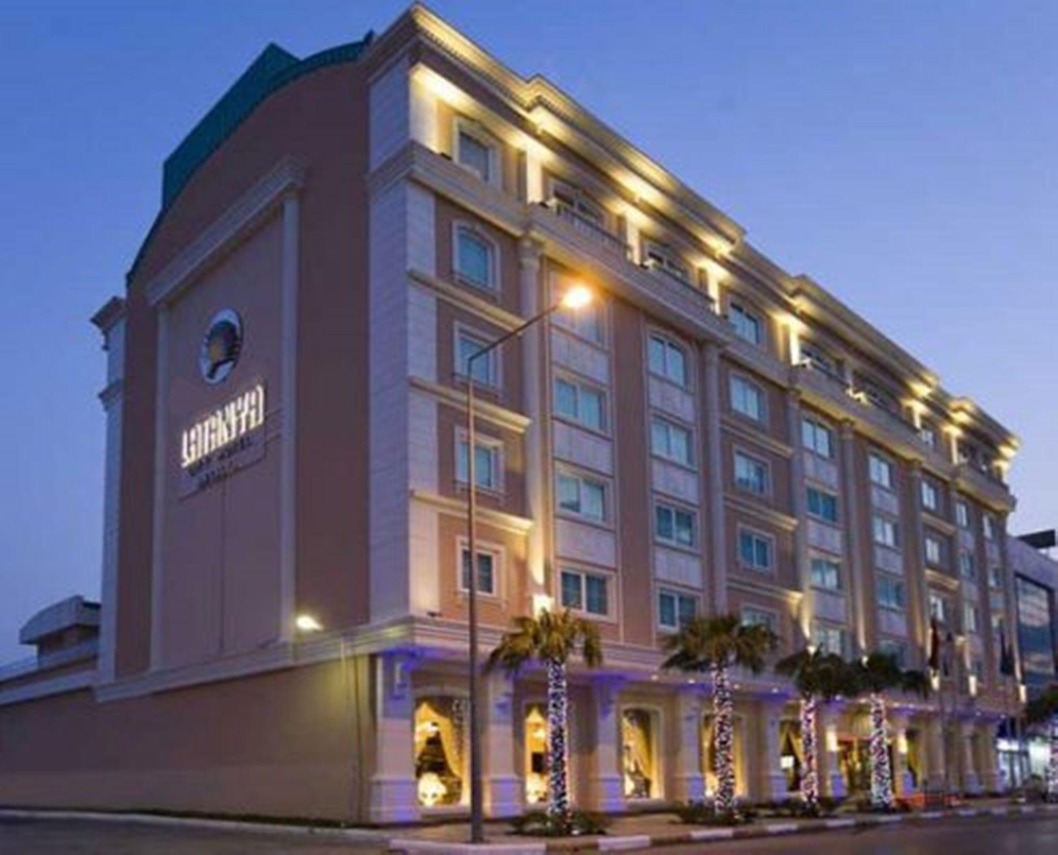 Hotel Latanya Palm & Airport 4*