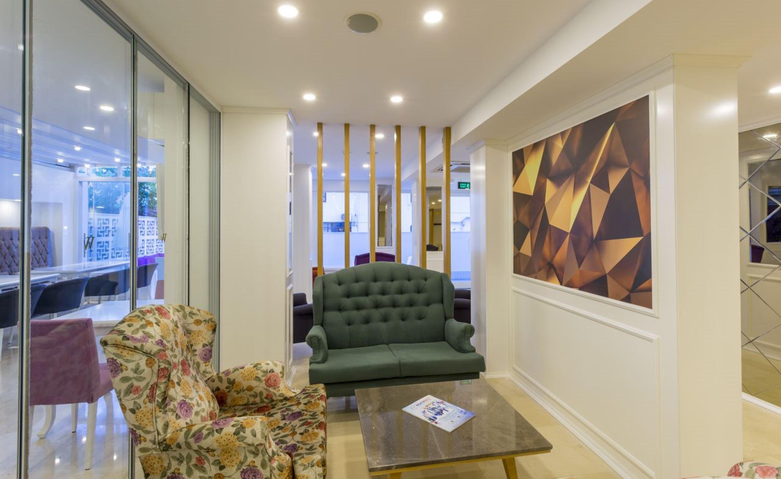 Hotel Wise & - Adults Only 3*