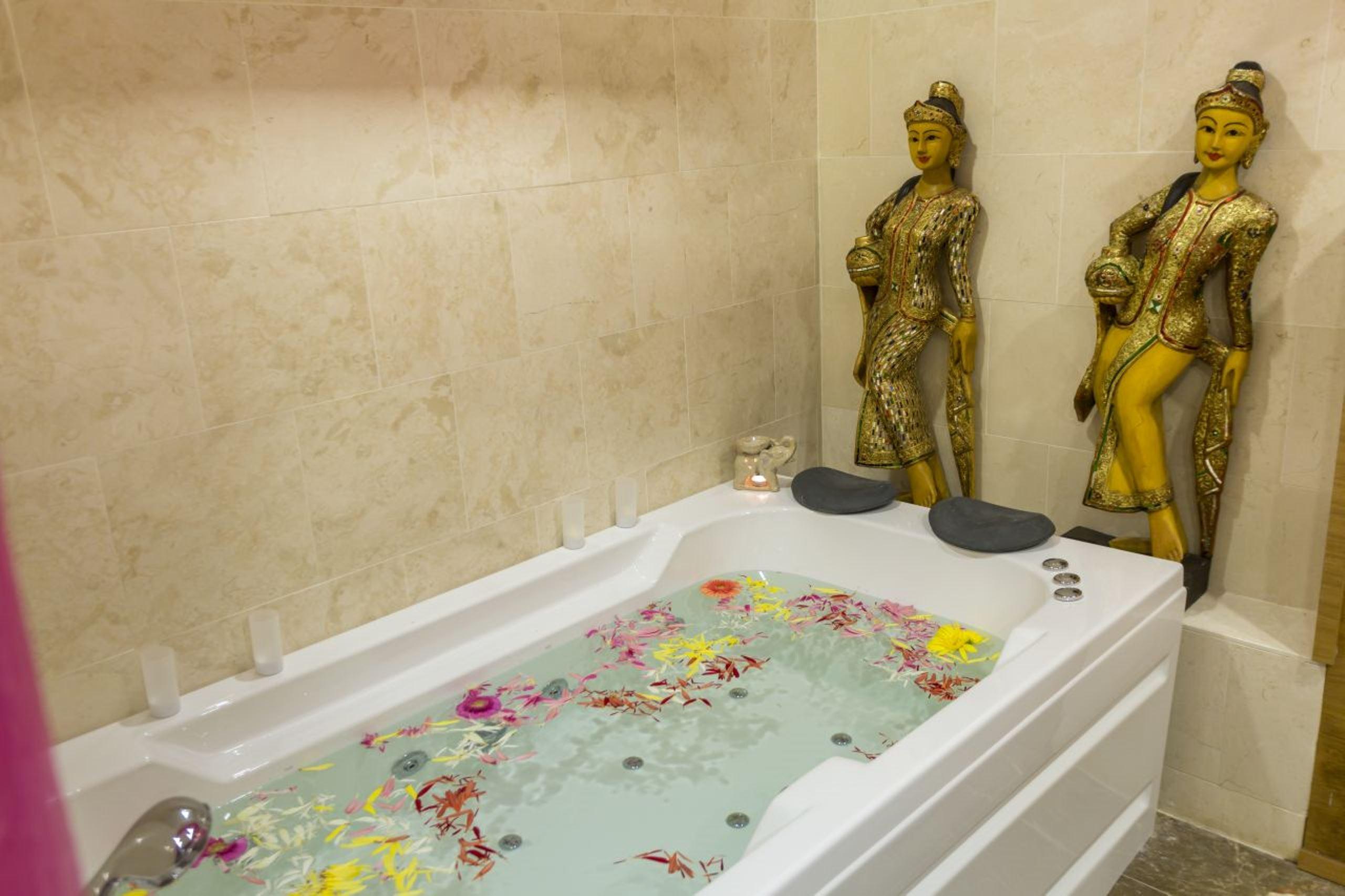 Hotel Wise & - Adults Only 3*