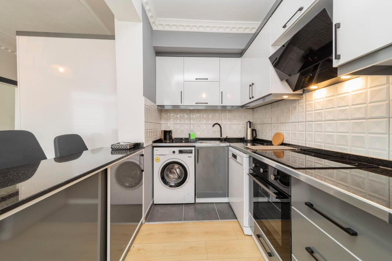 Refreshing Flat Close To Kaleici In Muratpasa Apartment