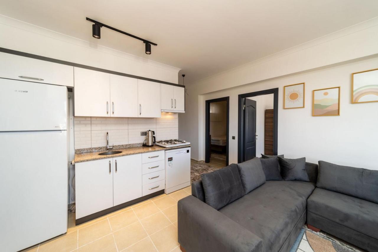 Sea View Flat With Balcony Near In Aksu * Antalya