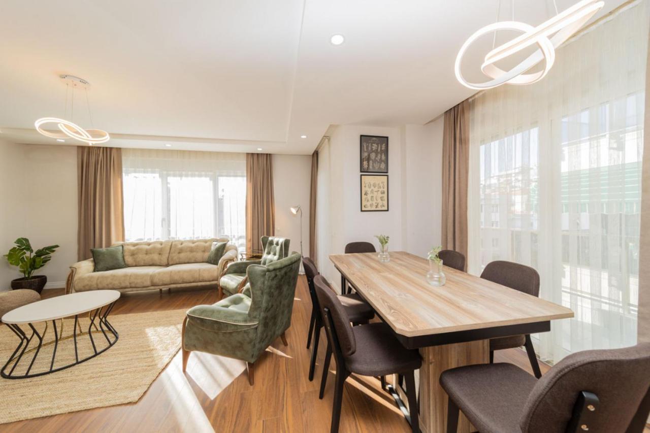 Apartment Central Flat With Balcony Near Sea In Muratpasa