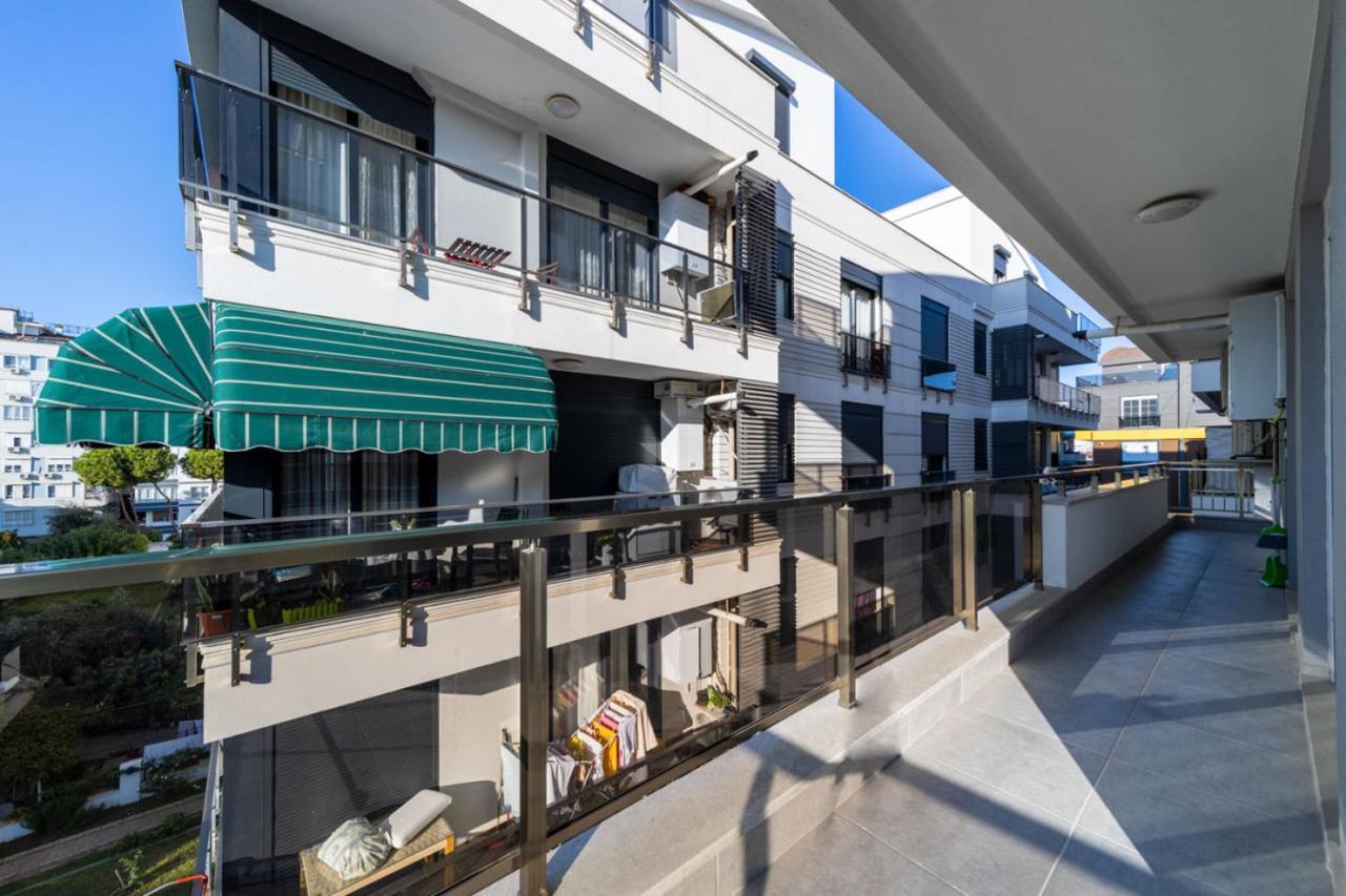 Apartment Central Flat With Balcony Near Sea In Muratpasa Antalya
