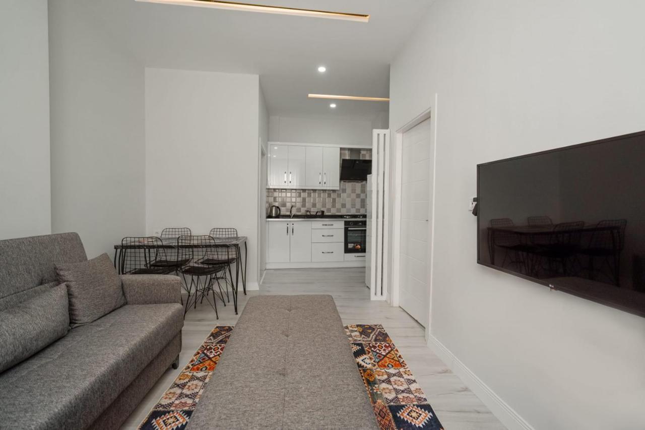 Charming And Central Flat Near Beach In Muratpasa *