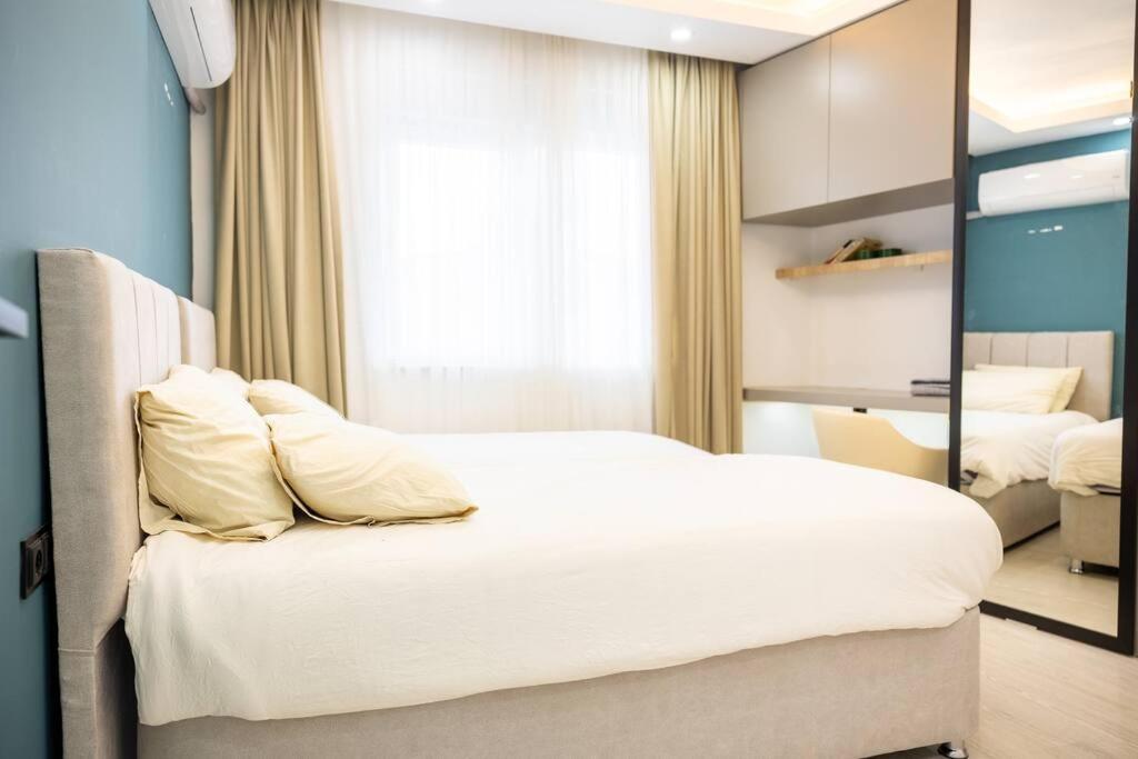 Cozy Insta-worth 2br W King Bed Jamaa