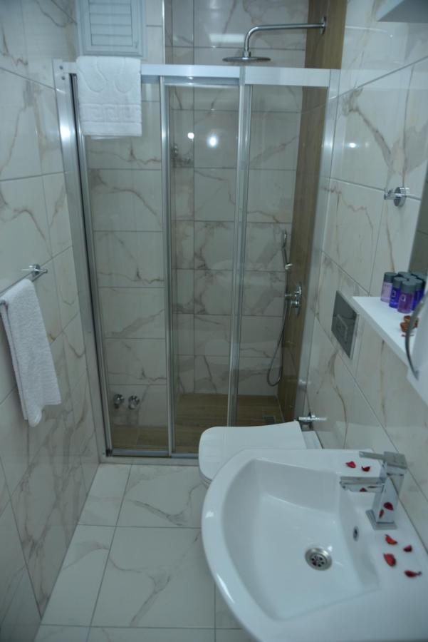 Grand Can Otel *