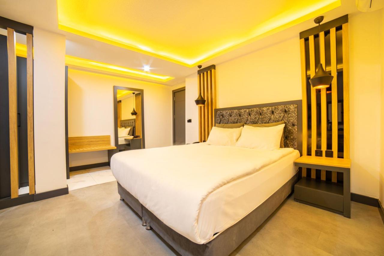 Golda Hotel