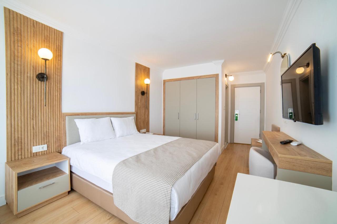 Golda Hotel