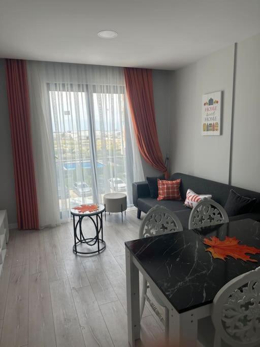 Havalimani Ve Avm Yakini Havuzlu Lux1+1 Ozel Fiyat Apartment *
