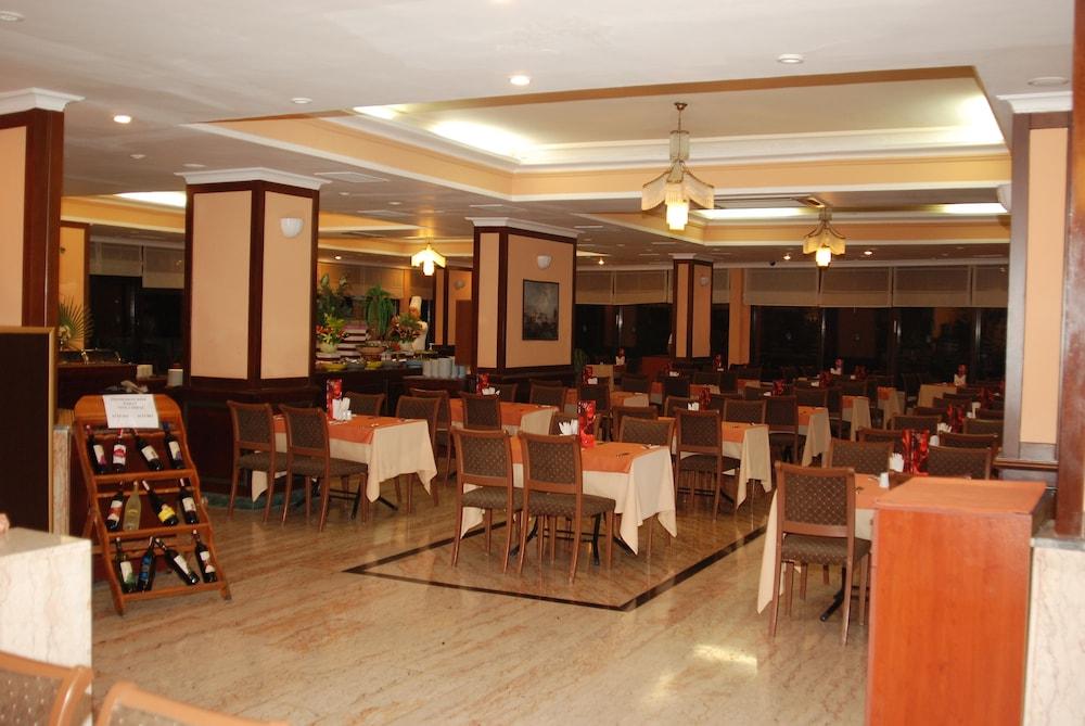 Otel Nazar 3*