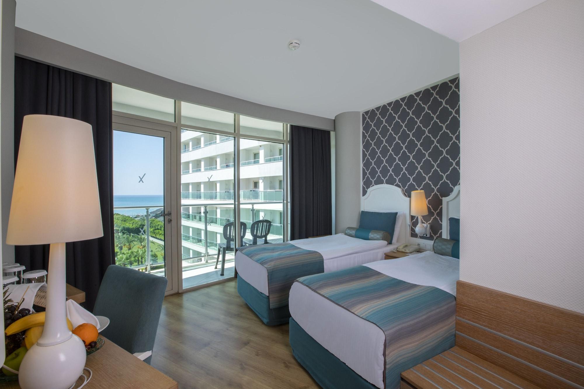 Resort Sherwood Exclusive Lara 5*