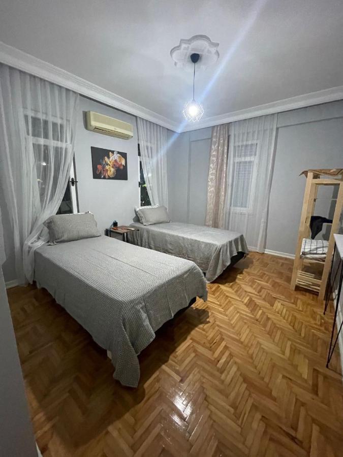 Sirinyali Denize 100 M Gunluk Daireler Antalya