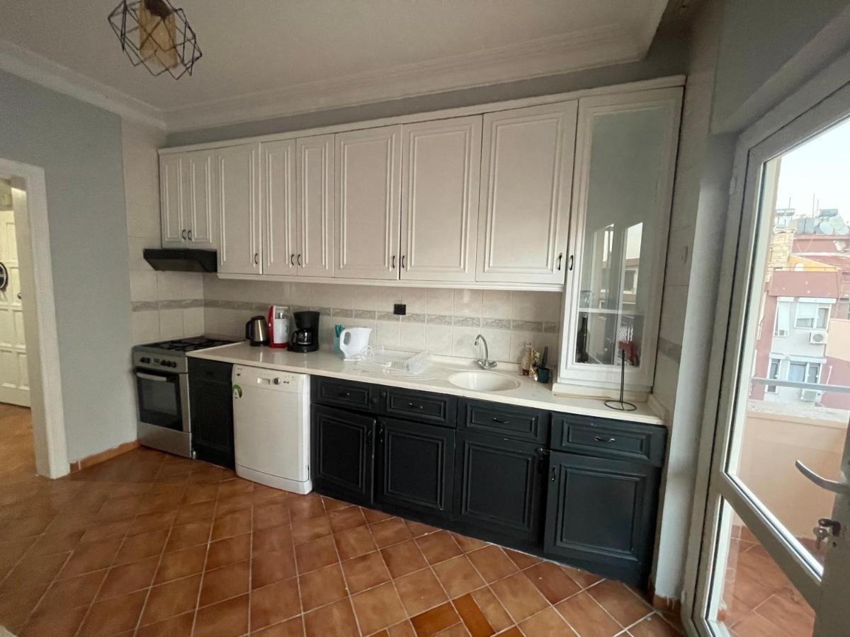 Sirinyali Denize 100 M Gunluk Daireler Daire Antalya
