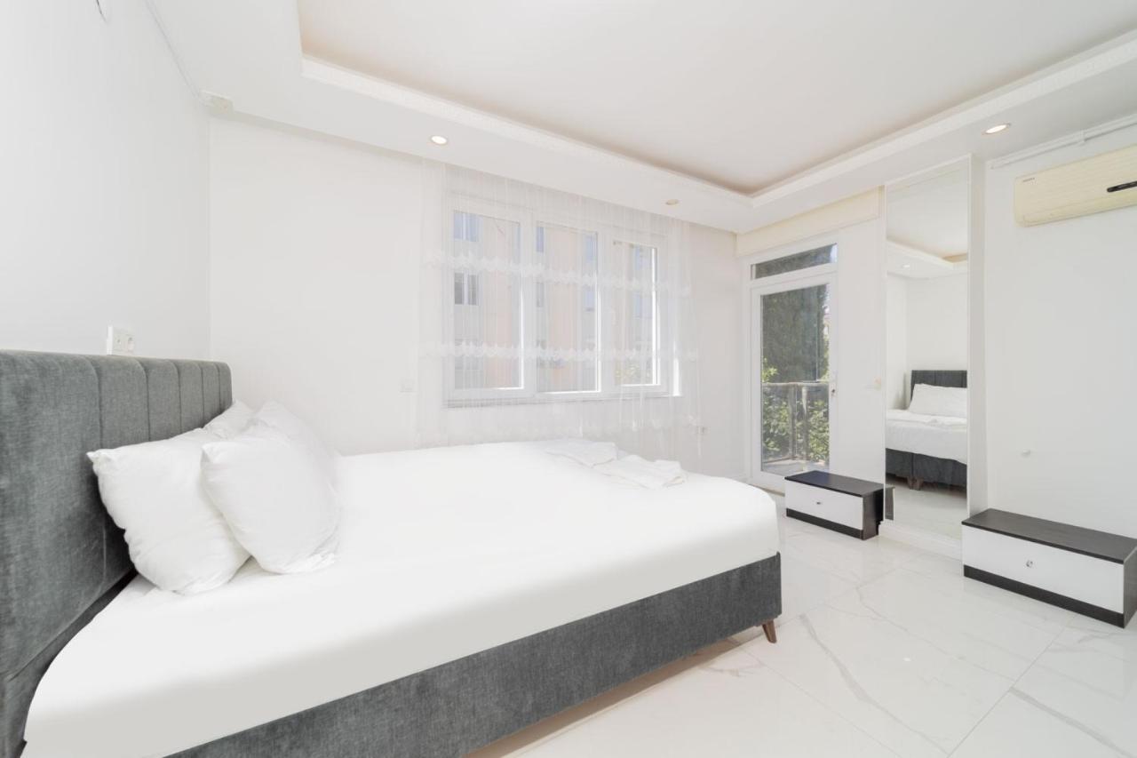 Furnished Flat W Balcony 2 Min To In Daire Antalya