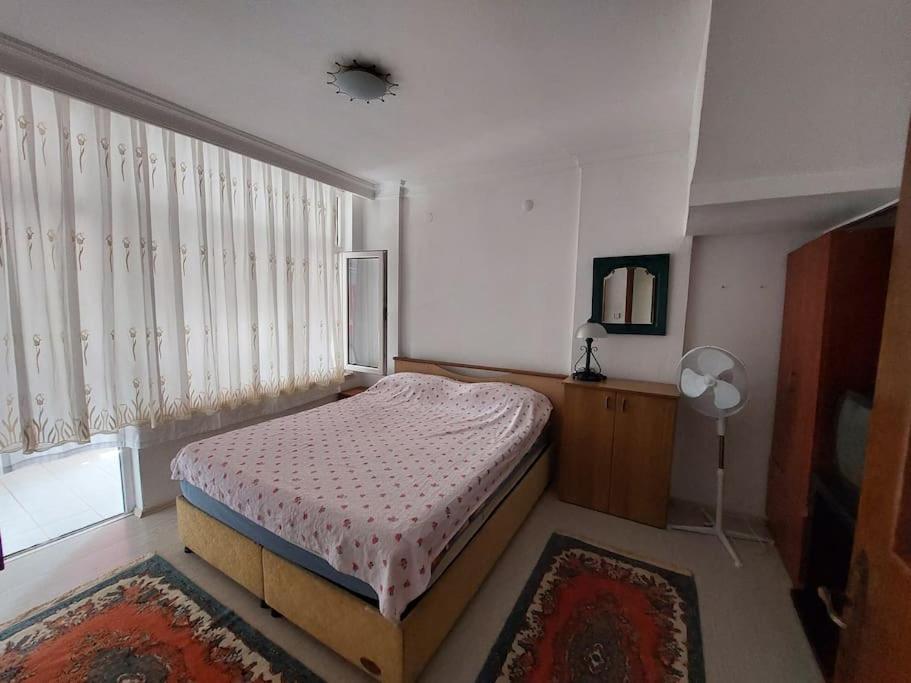 Deniz Manzarali Genis Daire Apartment *