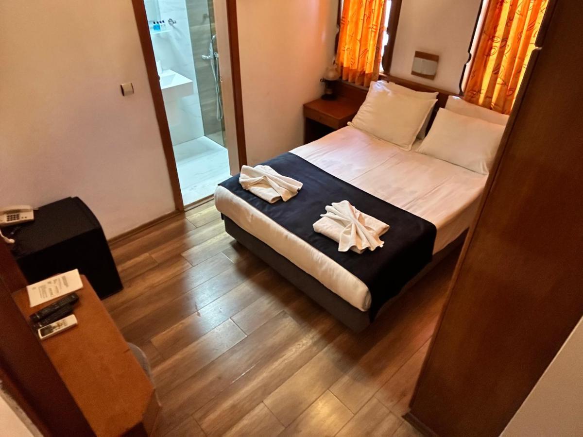 Otel Karyatit Kaleici Antalya