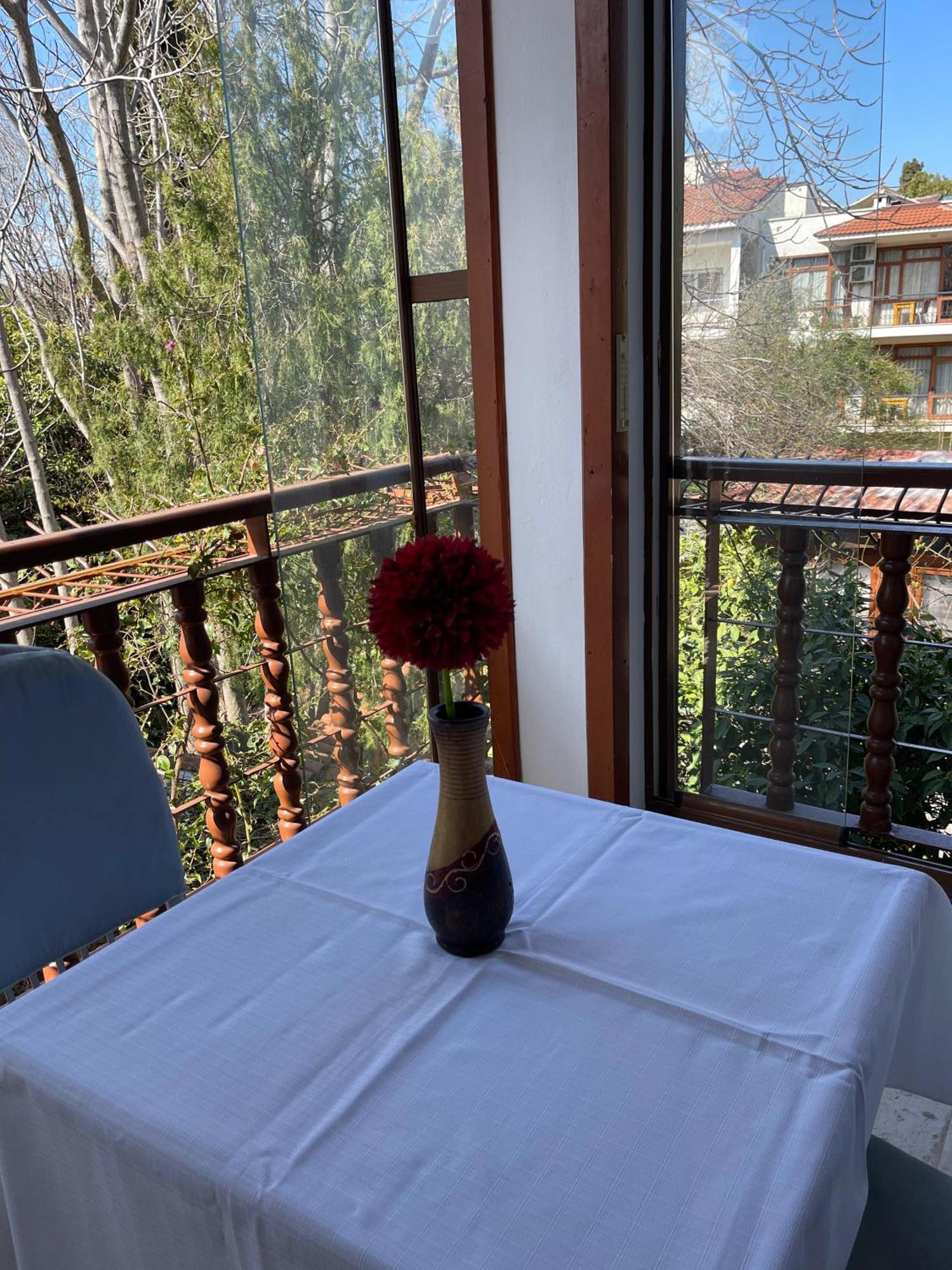 Karyatit Kaleici Antalya