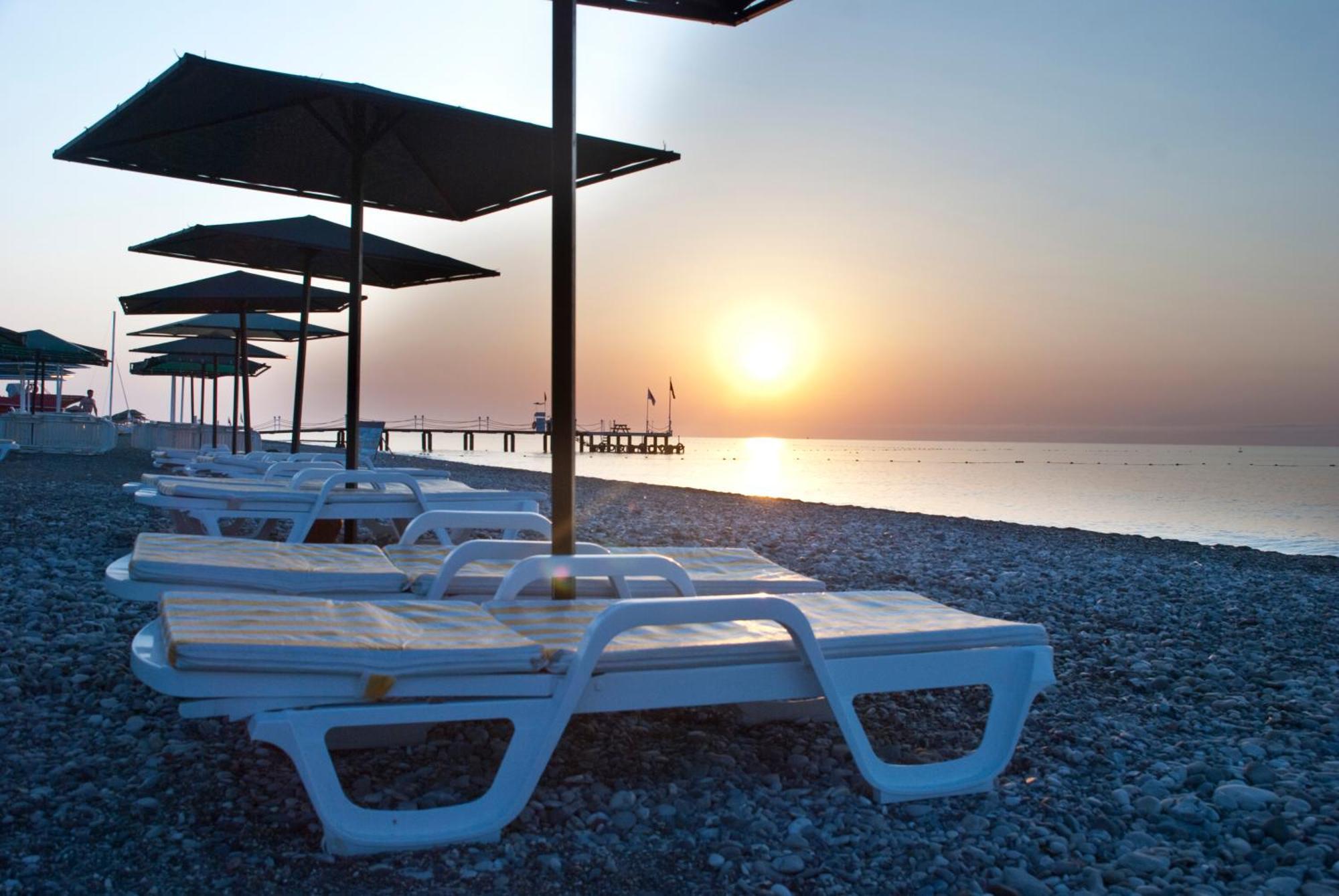 Hotel White Lilyum 4*