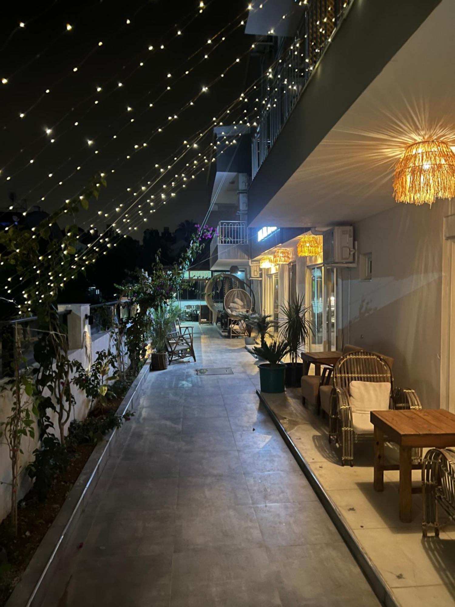 Lara Boutique