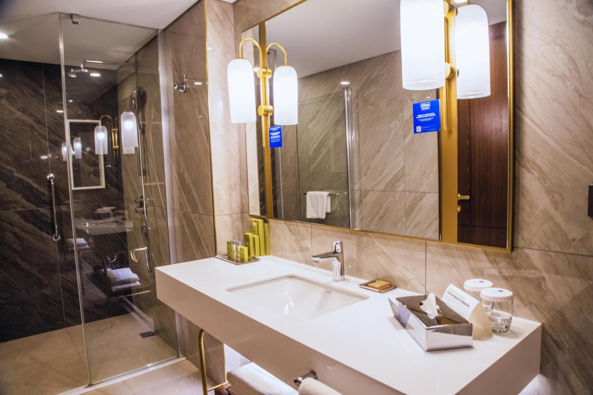 Doubletree By Hilton Centre