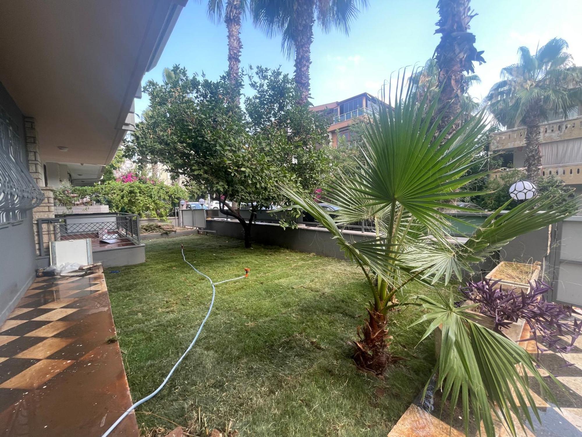 Sirinyali Denize 100 M Gunluk Daireler Daire Antalya