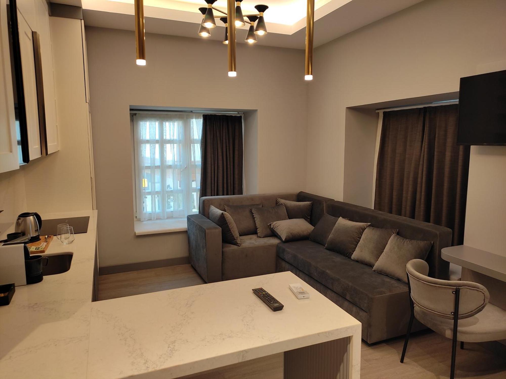 Royal Hayat Old Town Hotel *