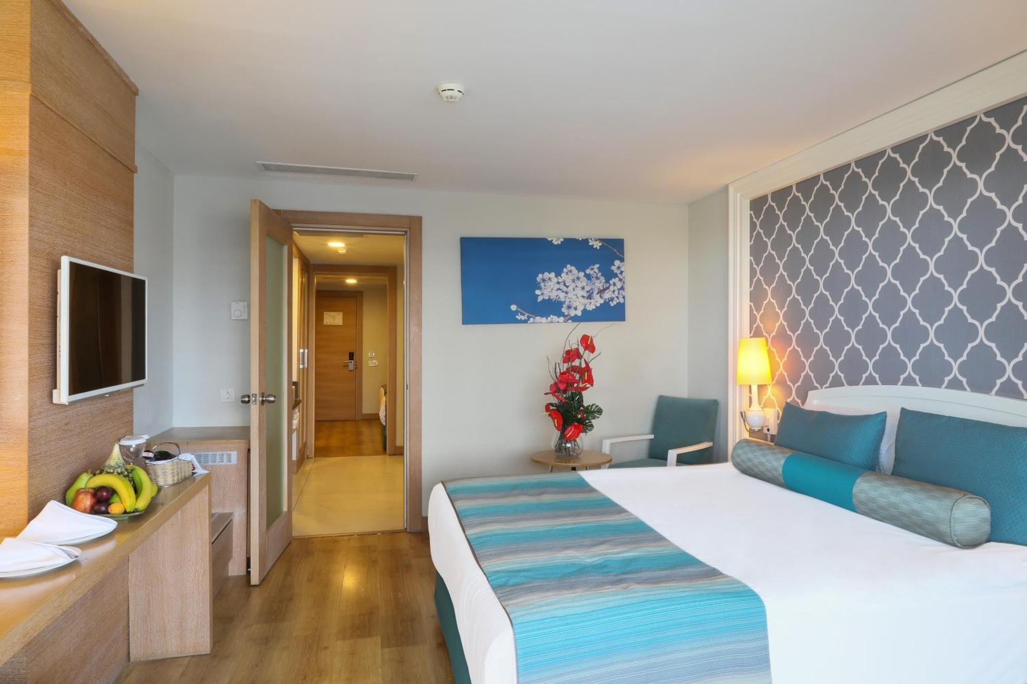 Sherwood Exclusive Lara 5* Antalya