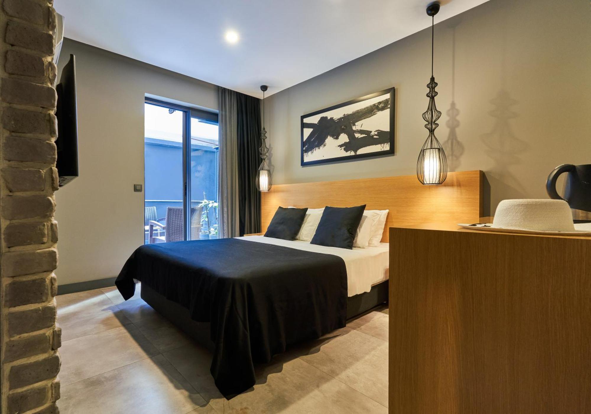 Loft 1502 Aparthotel 2*