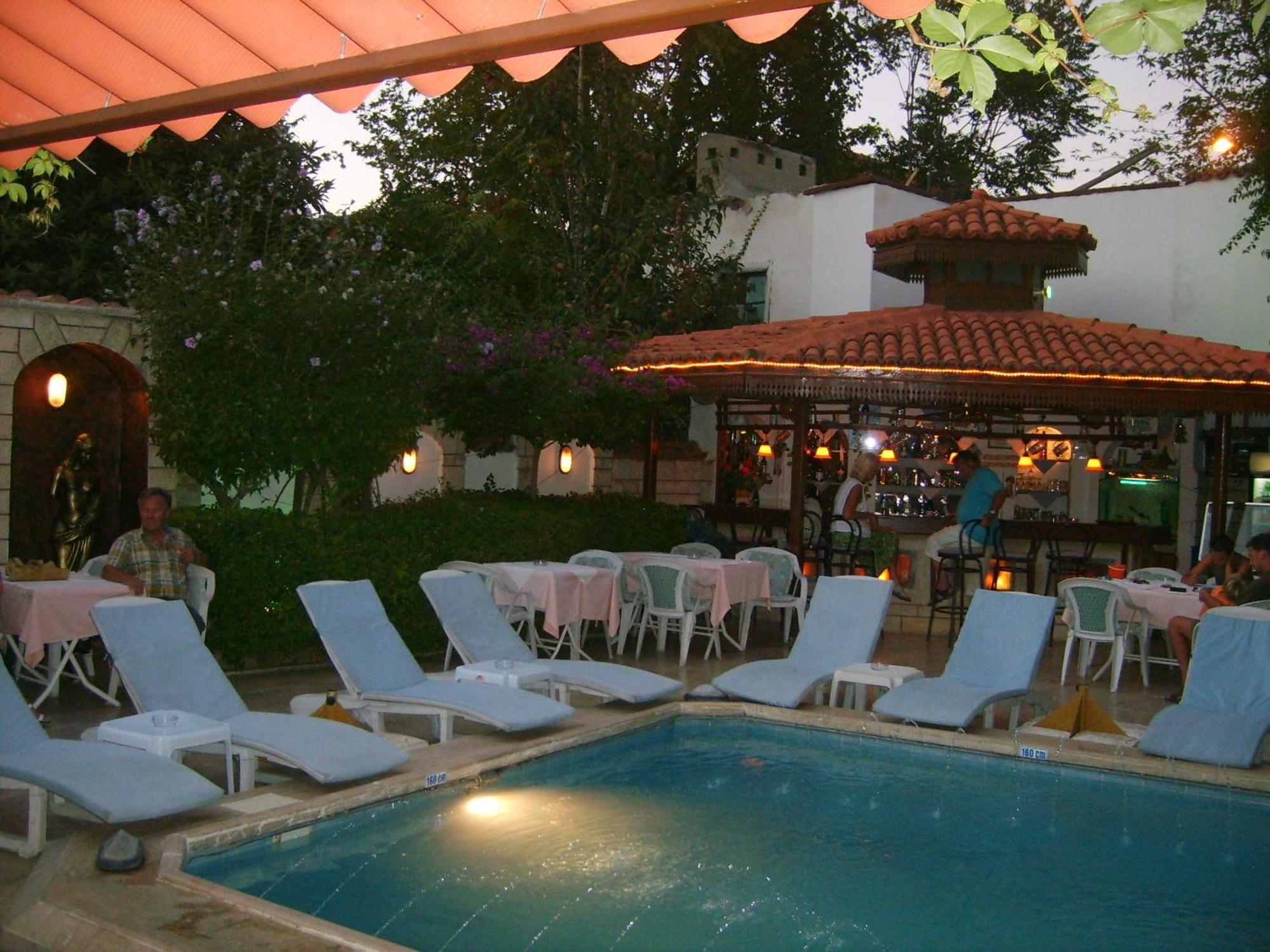 Otel Karyatit Kaleici