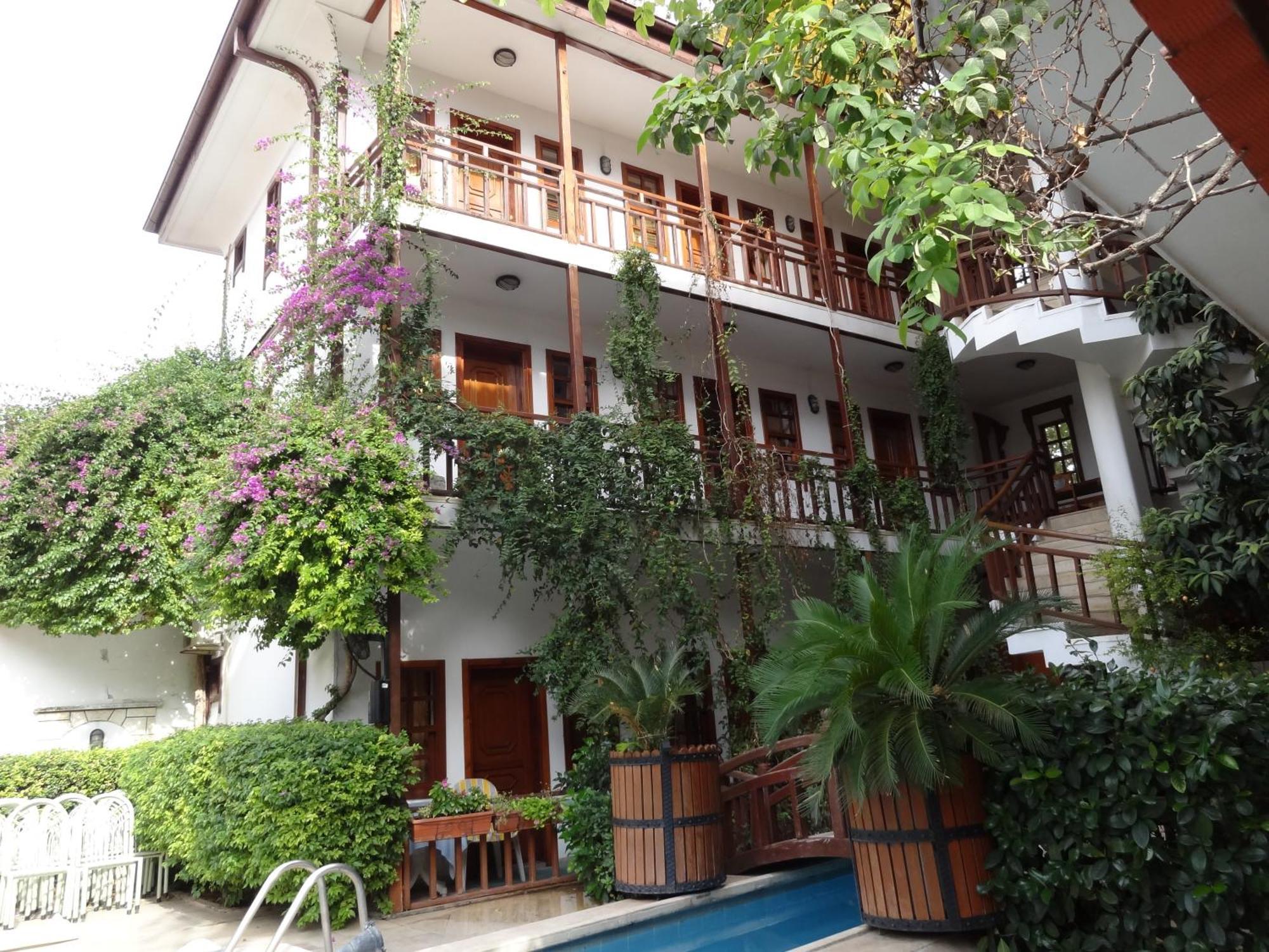 Otel Karyatit Kaleici