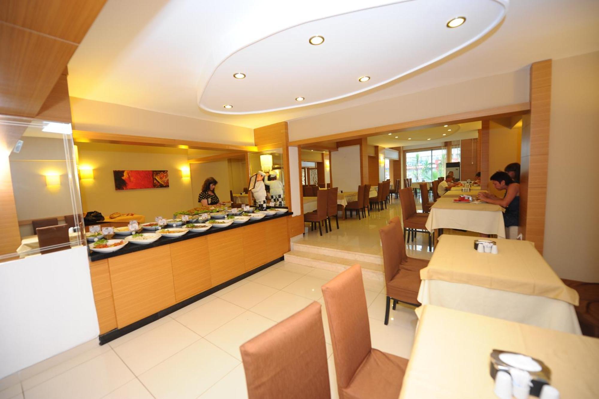 Hotel Laguna 3*