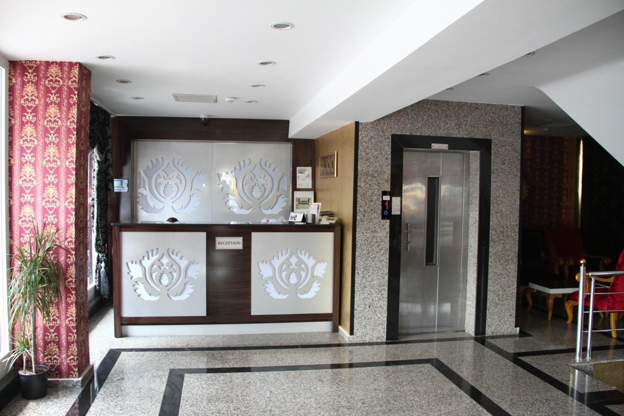 Hotel Atalla 3*