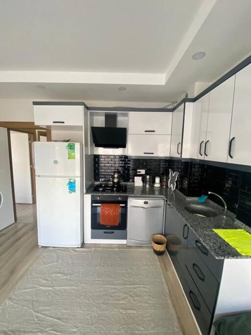 6-kaleici Markantalya Shopping Center 5 Minutes Apartment