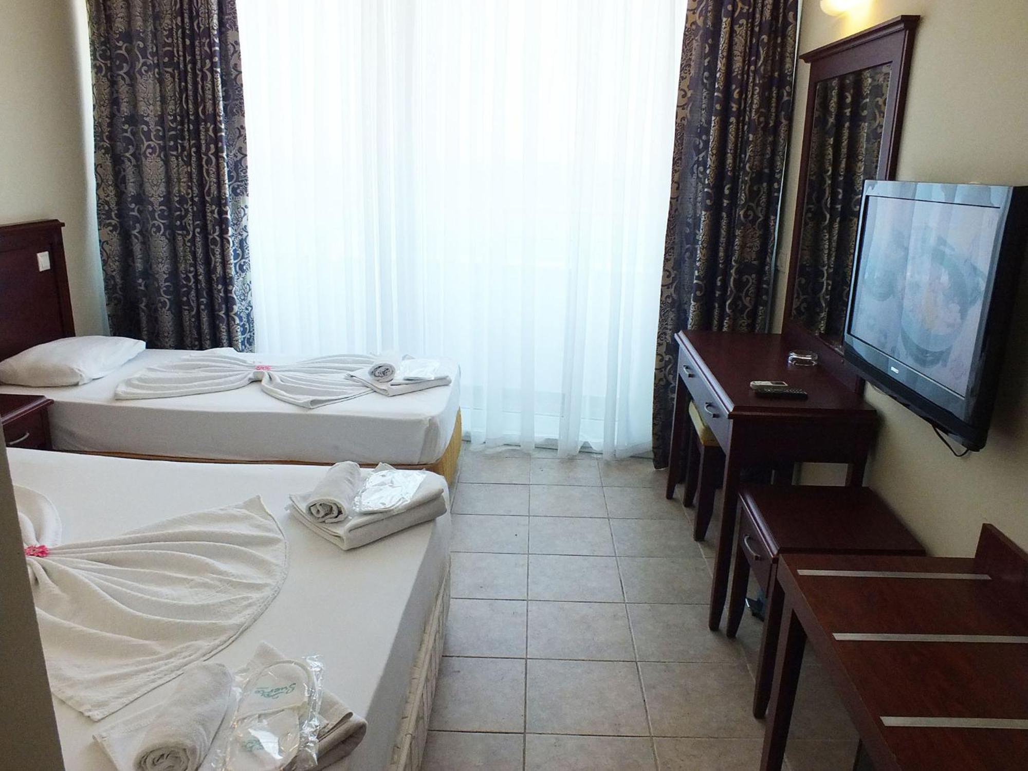 Acropol Beach 3* Antalya