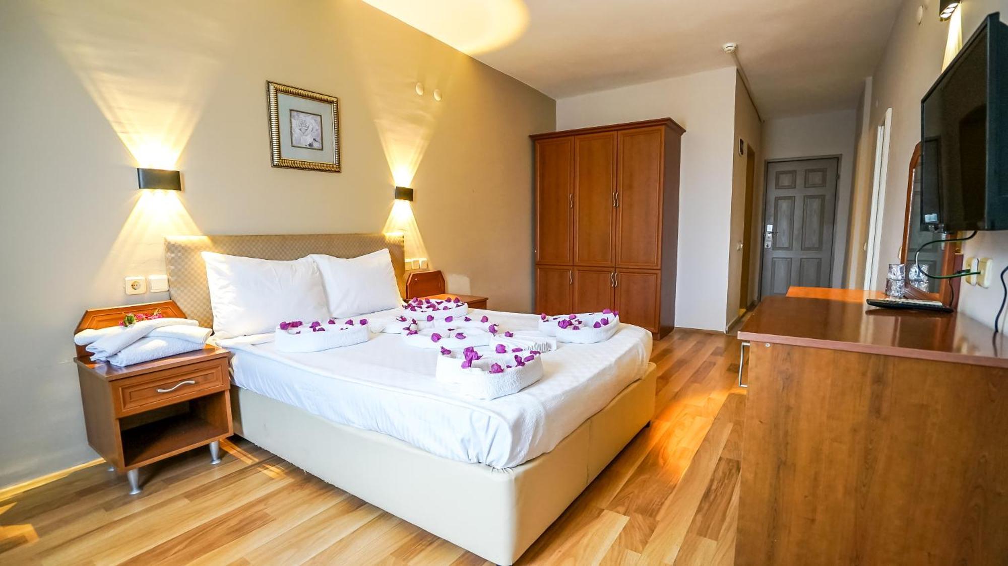 Nex Royal Beach 4*