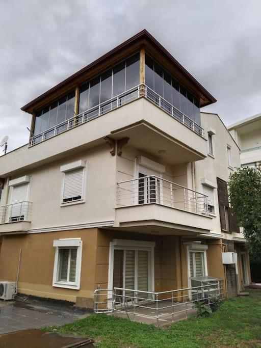 Denize Yakin Genis * Antalya