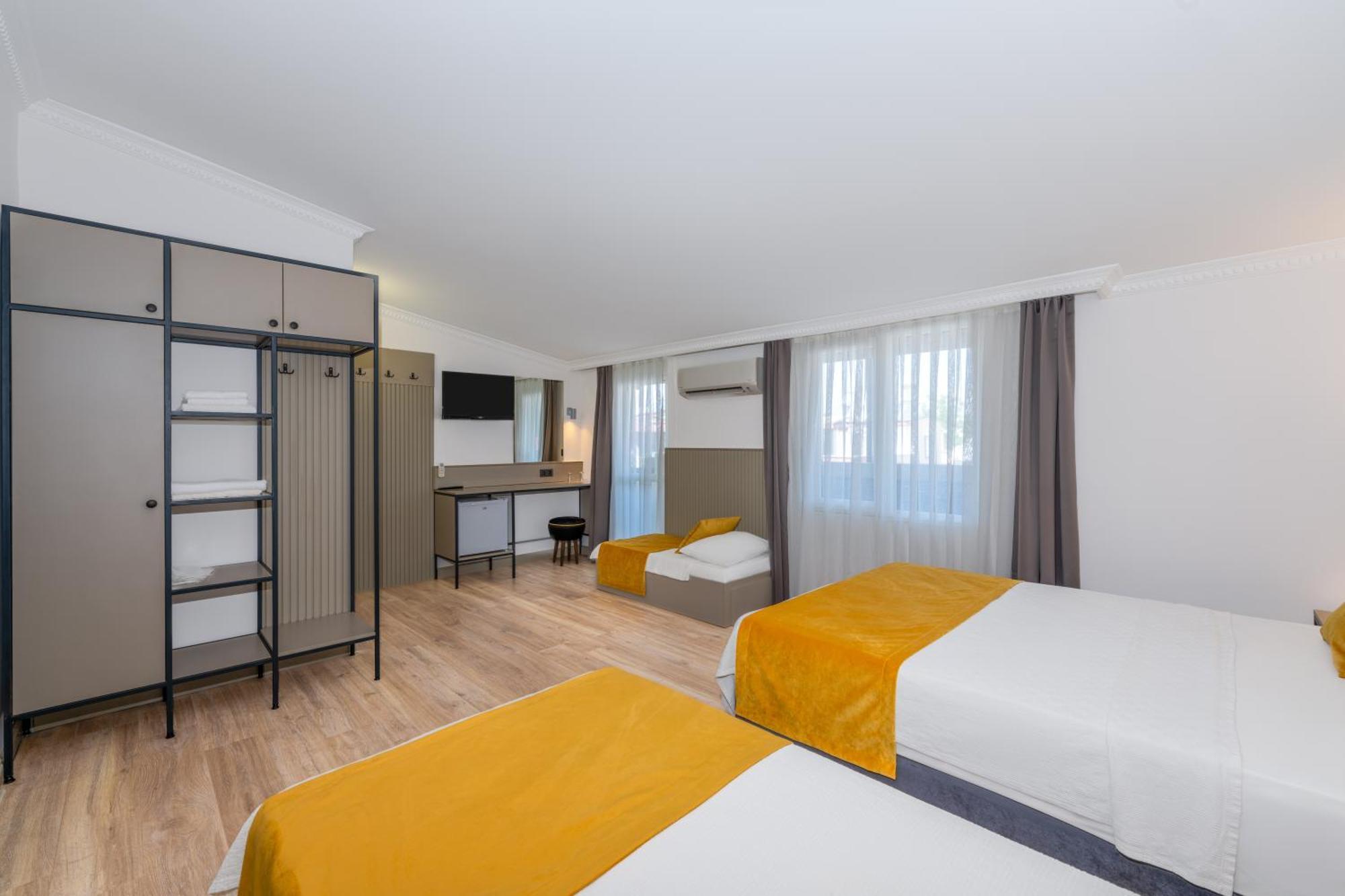 Lemon Hotel 3*