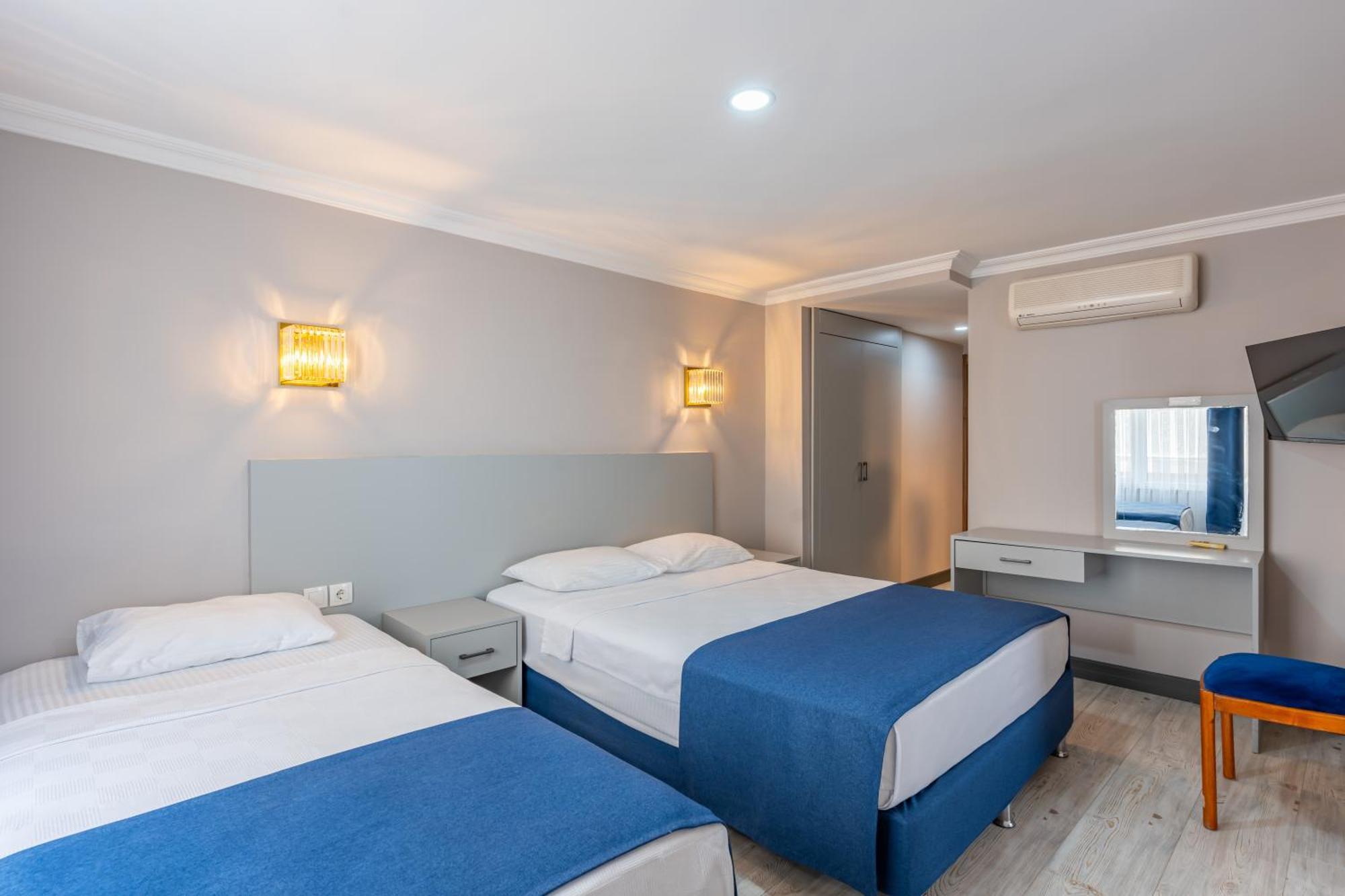 Hotel Safari 3*