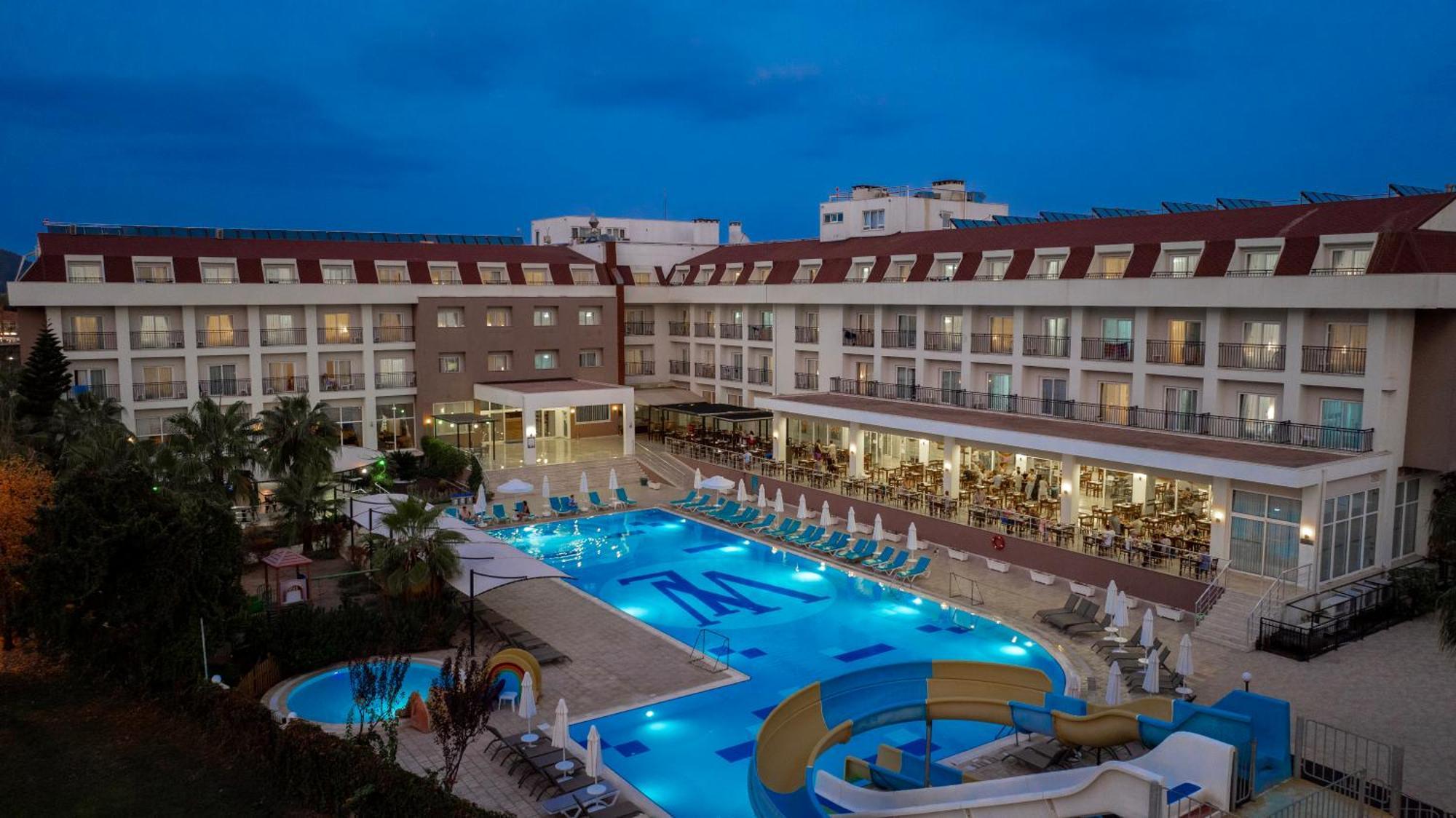 White Lilyum Hotel 4*