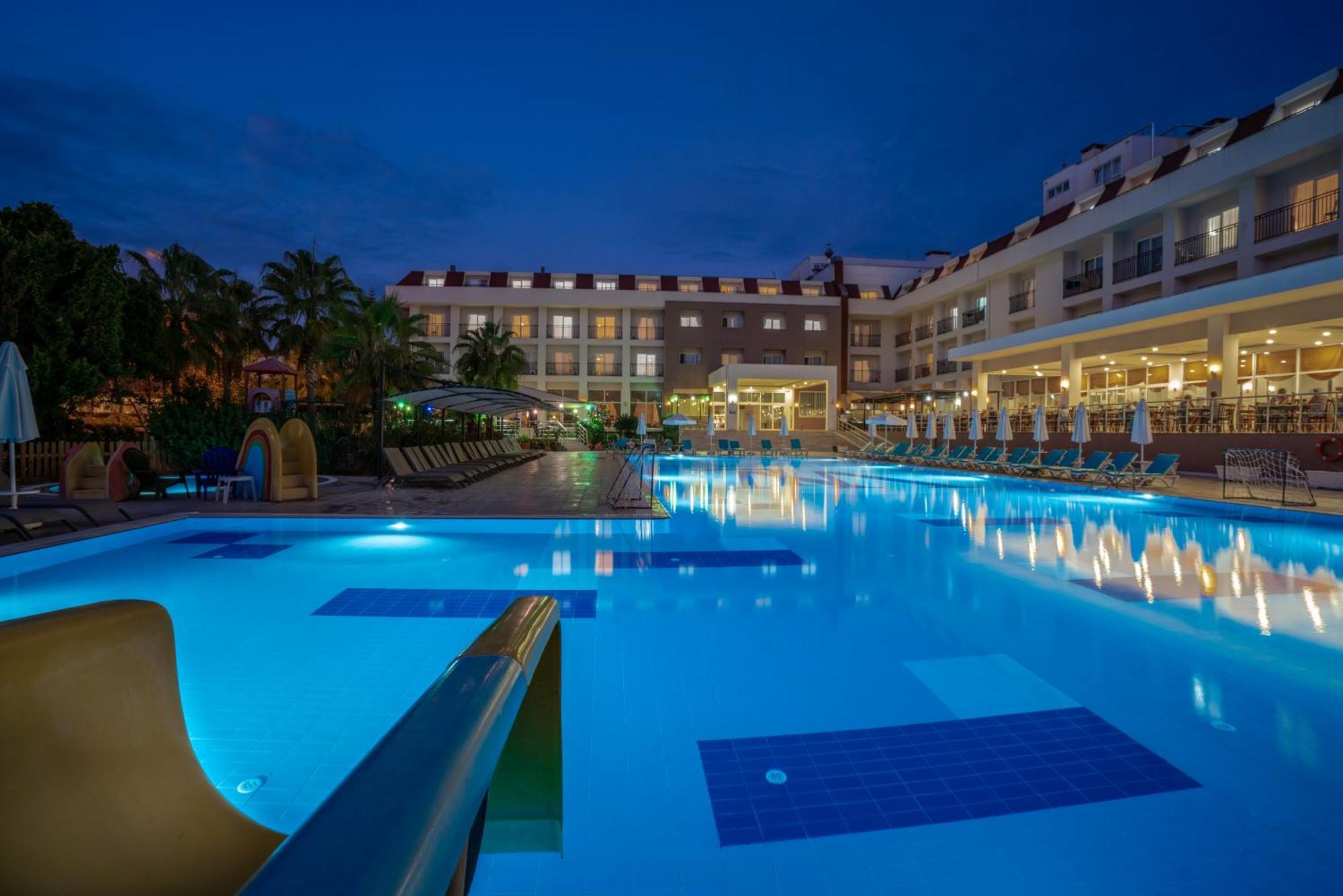 Hotel White Lilyum