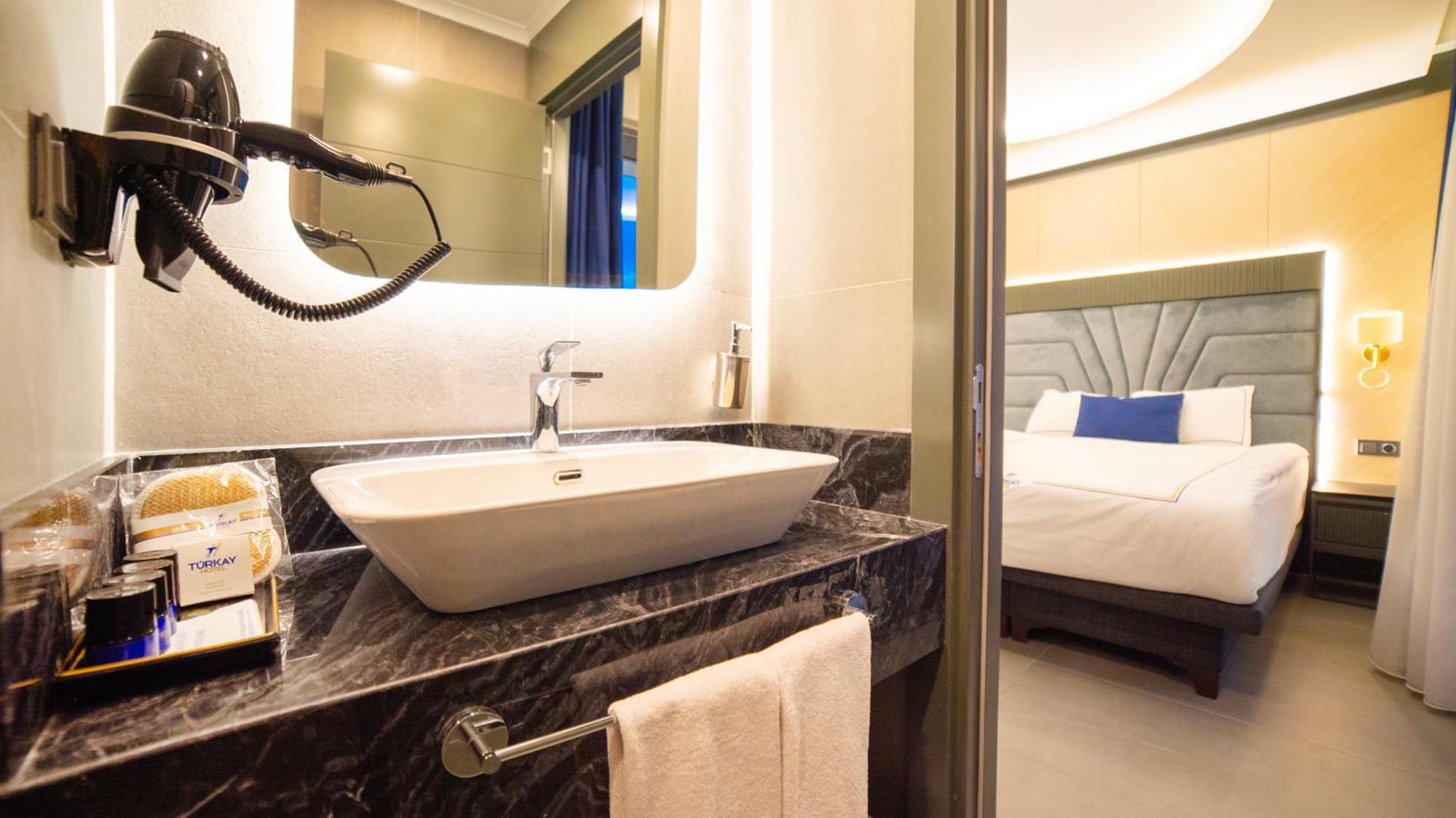 Hotel Tuerkay 3*