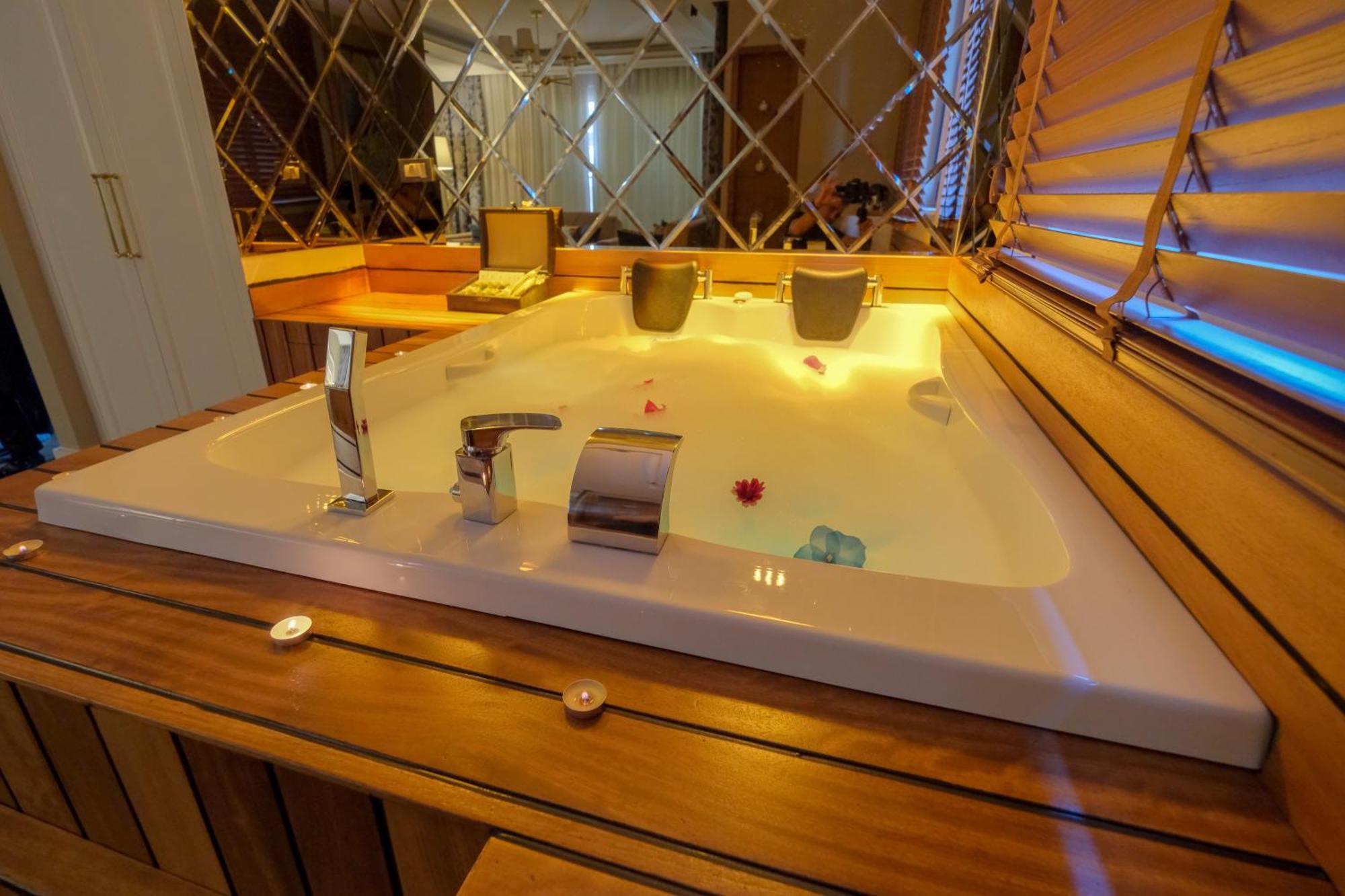 Elysium Otel 2*