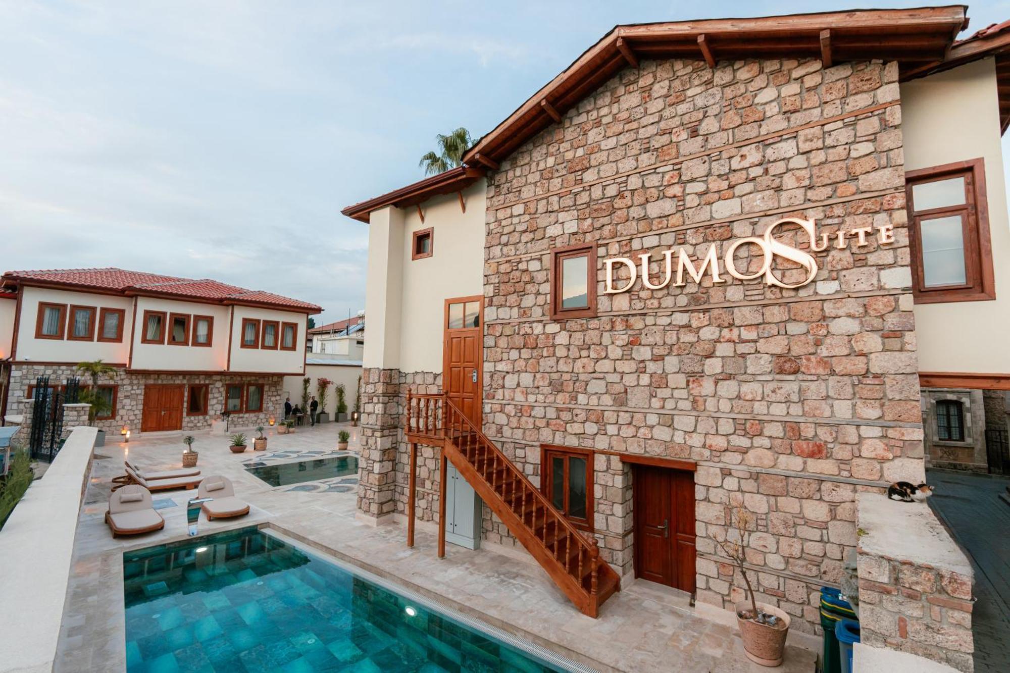 Hotel Dumos *